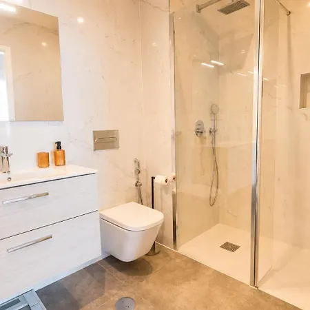 Vanguard View Apartment