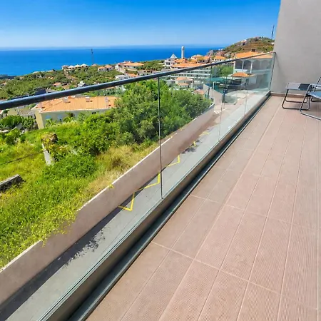Vanguard View Apartment